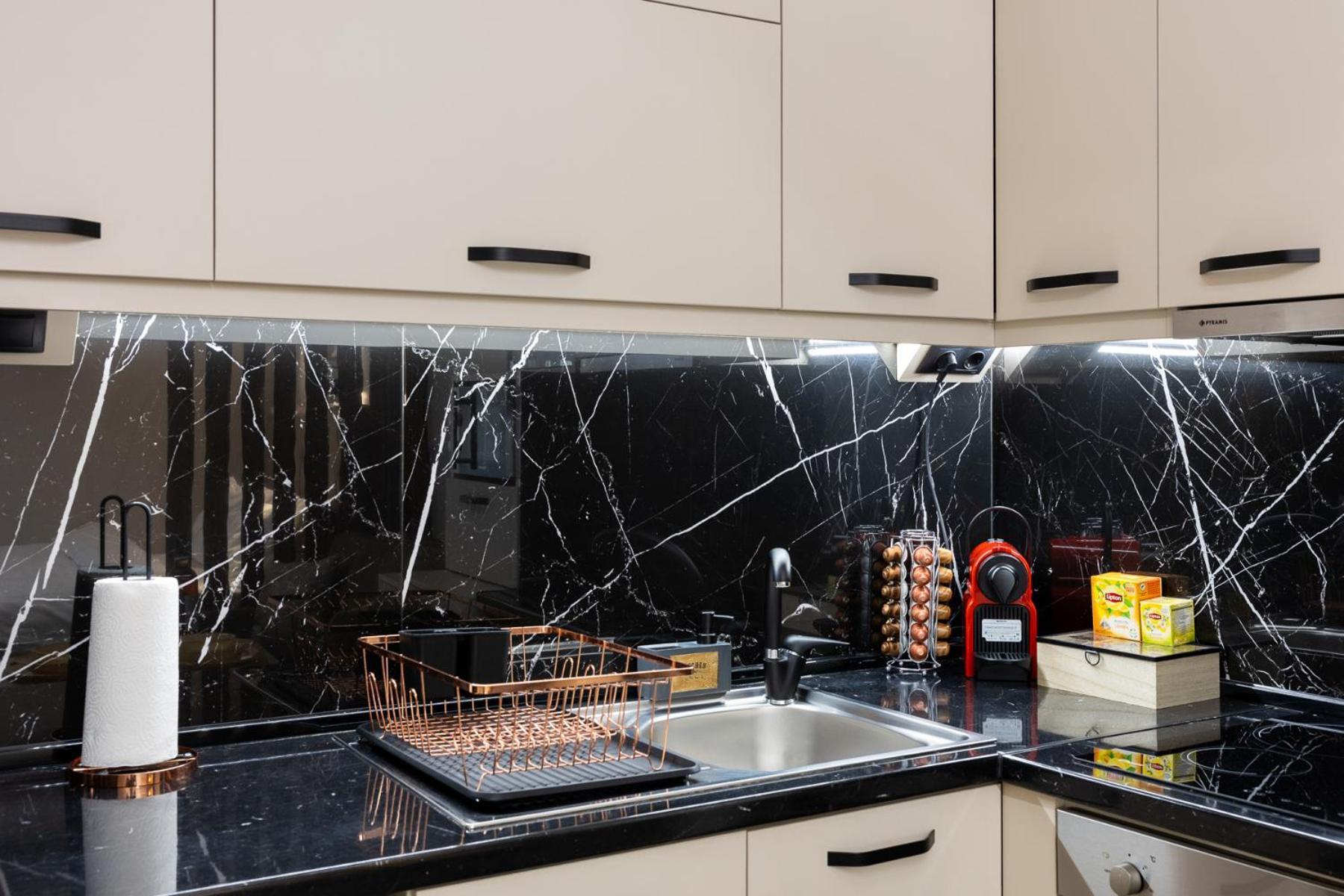 Cozy Downtown Apartment Ксанти Экстерьер фото